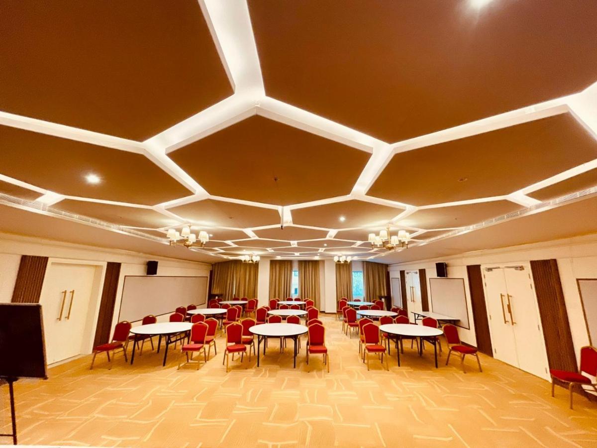 Dimora Kozhikode Hotel Buitenkant foto
